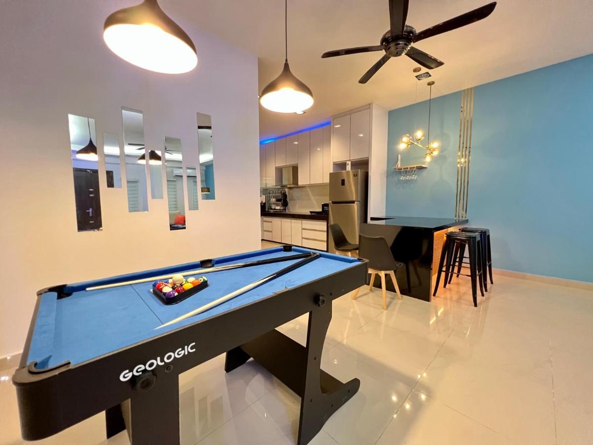Tcvila 12Pax Neartc Dinosaurland Pooltable, Netflix Kuantan Exterior photo